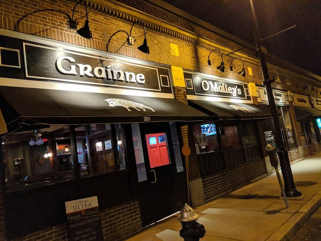 Grainne OMalleys Tavern | restaurant | 201 Harvard St, Brookline, MA 02446, USA | 6172328787 OR +1 617-232-8787