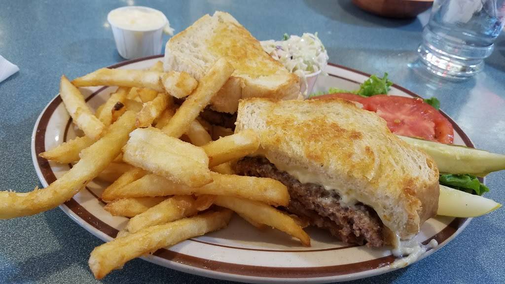 The Lincoln Inn | restaurant | 240 E Lincoln Hwy, DeKalb, IL 60115, USA | 8157562345 OR +1 815-756-2345