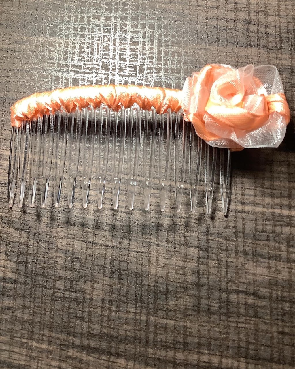 C. Lynns Art | restaurant | The Big Red Barn, 7777 Walnut Grove Rd, Memphis, TN 38120, USA | 7708715458 OR +1 770-871-5458