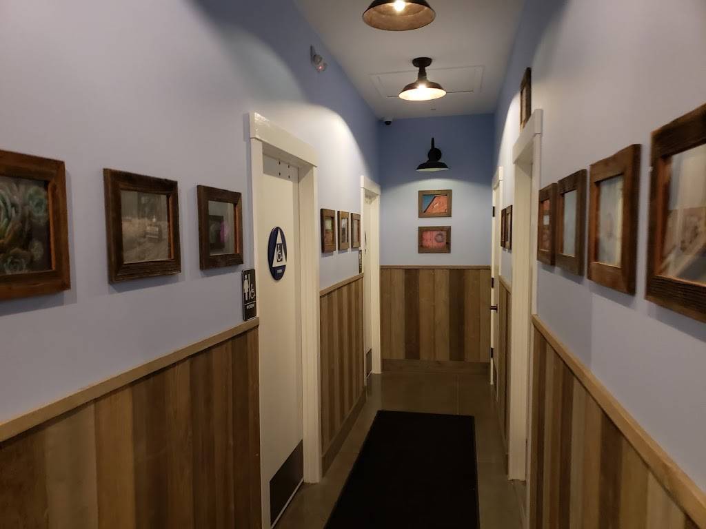 Blue Barn | restaurant | 819 Grant Ave, Novato, CA 94945, USA | 4158956577 OR +1 415-895-6577