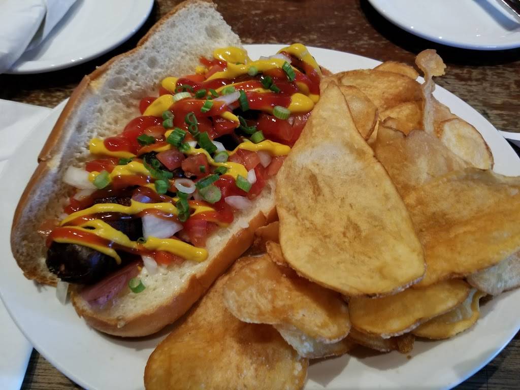 Polo Grounds Pub & Grill | restaurant | 747 3rd St, San Francisco, CA 94107, USA | 4157771177 OR +1 415-777-1177