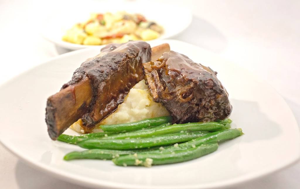 Hilltop Restaurant & Bar | restaurant | 4206 Lake Ave, Lockport, NY 14094, USA | 7164337060 OR +1 716-433-7060