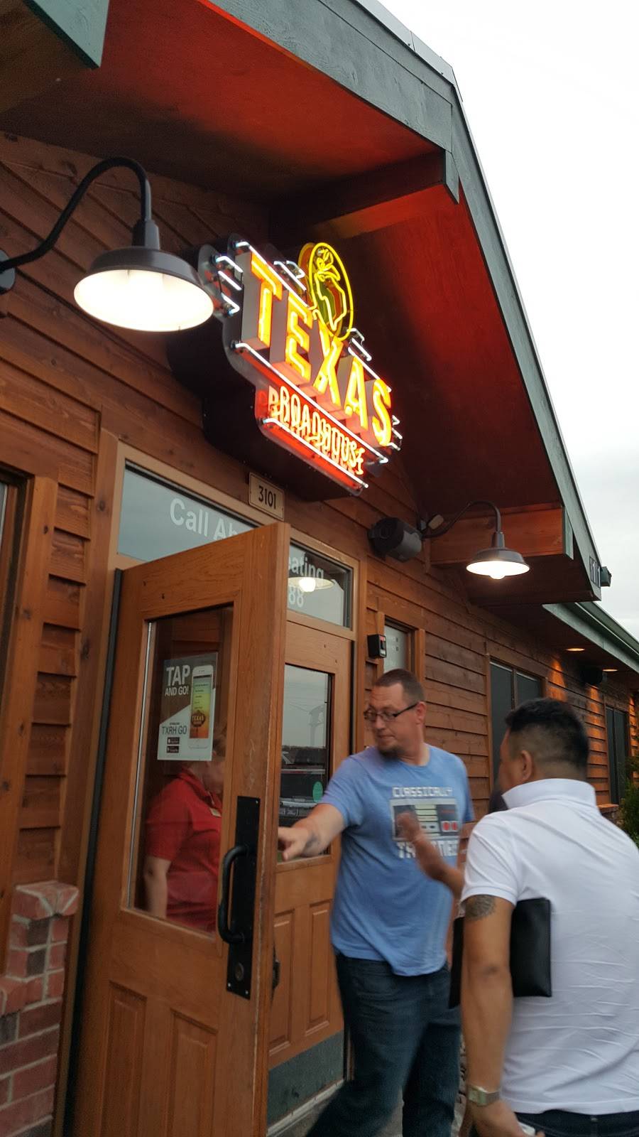 Texas Roadhouse | restaurant | 3101 S Central Expy, McKinney, TX 75070, USA | 9725476688 OR +1 972-547-6688