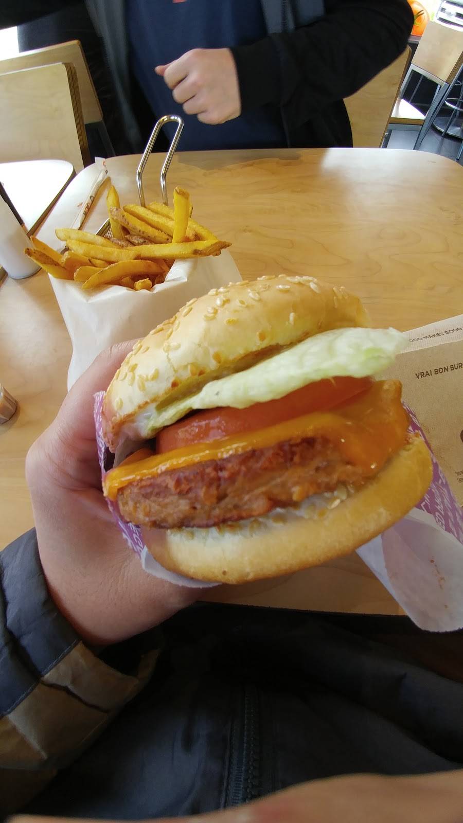 A&W Canada | restaurant | 1017 Chemin de Masson, Gatineau, QC J8M 1R4, Canada | 8199869090 OR +1 819-986-9090