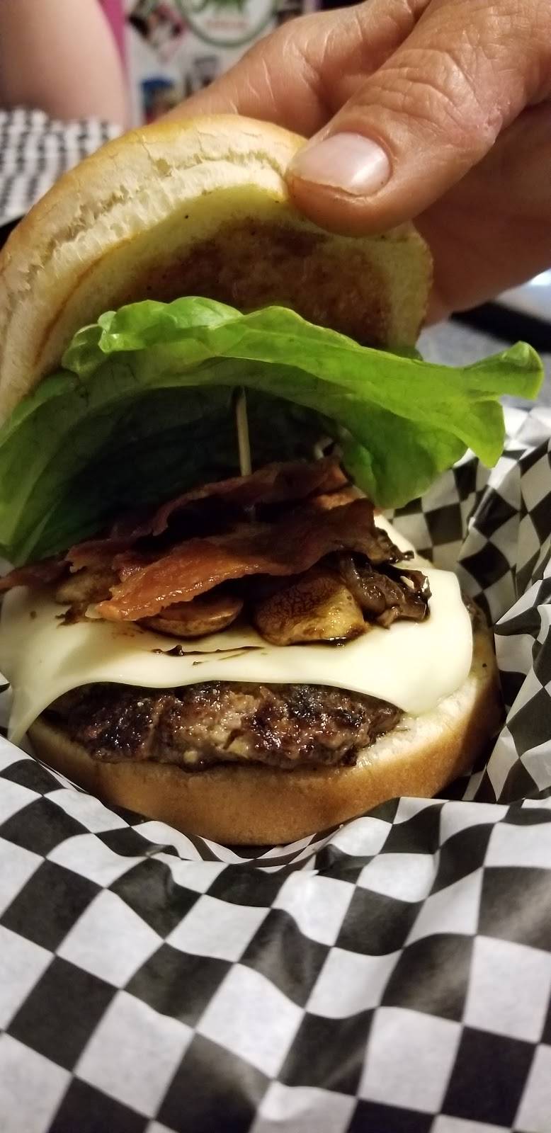 Kokomos 50s Diner | restaurant | 740 US-64, Adamsville, TN 38310, USA | 7316321958 OR +1 731-632-1958