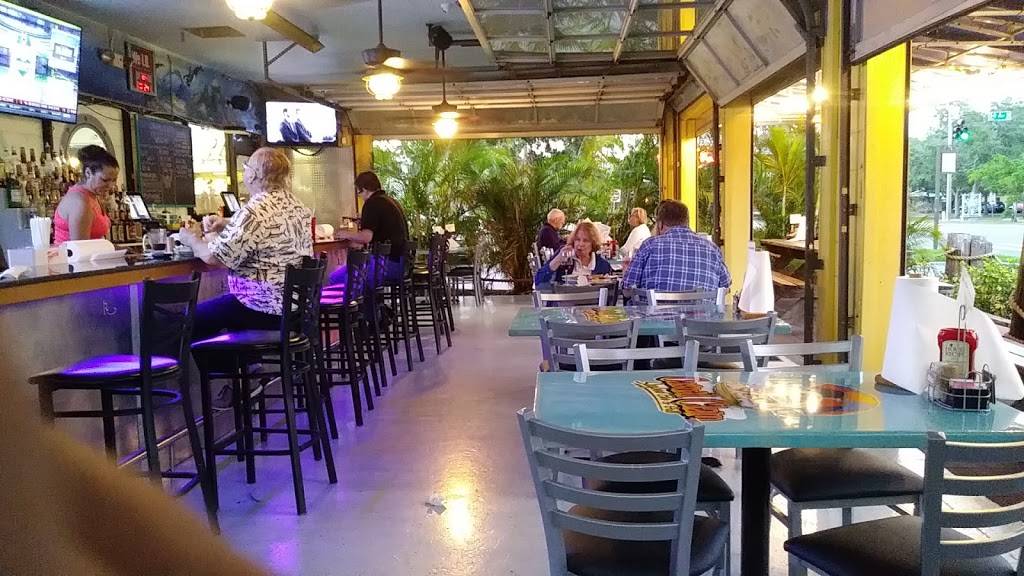 Casual Clam Seafood Bar & Grill | restaurant | 3336 Dr M.L.K. Jr St N, St. Petersburg, FL 33704, USA | 7278952526 OR +1 727-895-2526
