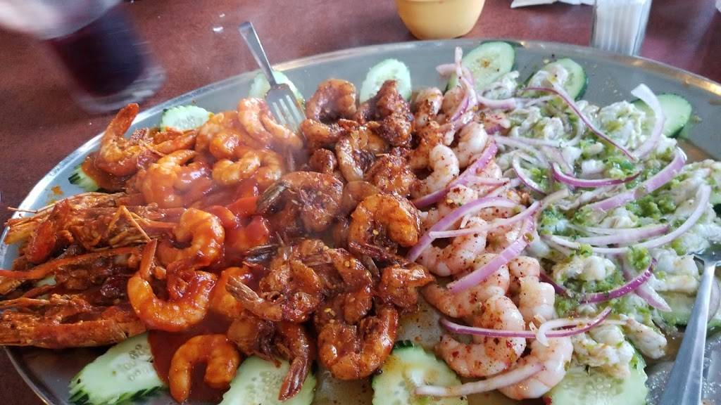 Seafood Islitas | restaurant | 3618 A St, North Highlands, CA 95660, USA | 9163314302 OR +1 916-331-4302