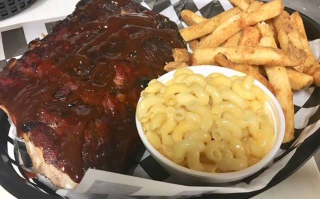 Patoka Lake Pub N Grub | restaurant | 2976 N Dillard Rd, Birdseye, IN 47513, USA | 8126852018 OR +1 812-685-2018