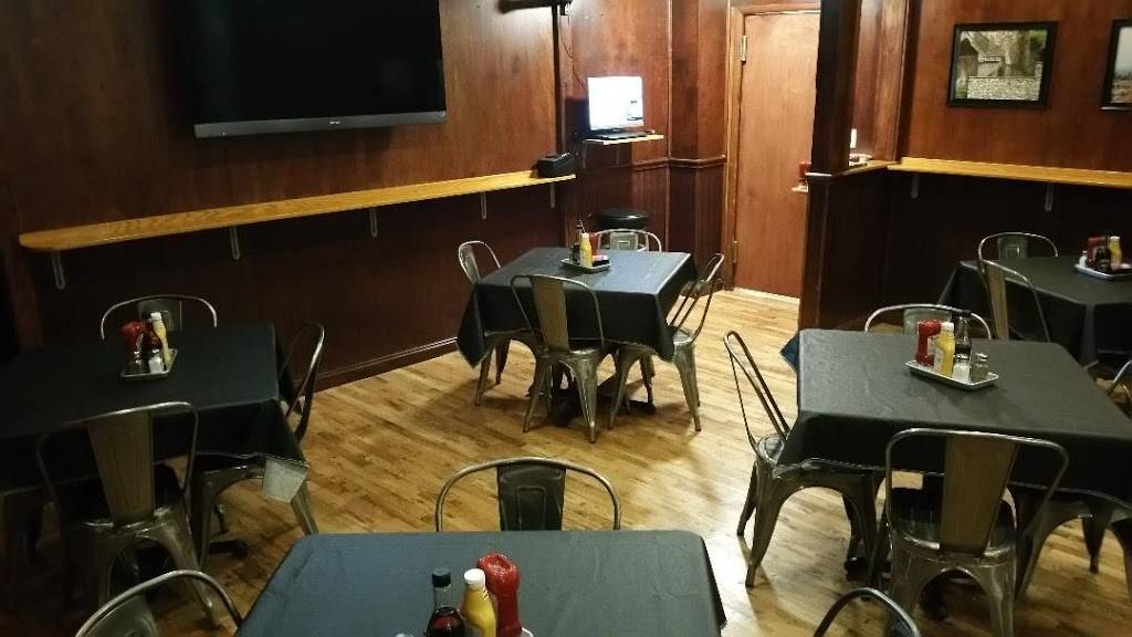 Riardos Bar & Grill | restaurant | 1223 E Washington St, New Castle, PA 16101, USA | 7246987259 OR +1 724-698-7259