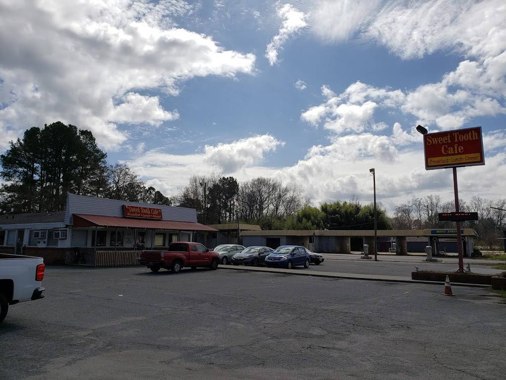 Sweet Tooth Cafe | restaurant | 1016 E Shockley Ferry Rd, Anderson, SC 29624, USA | 8647160833 OR +1 864-716-0833