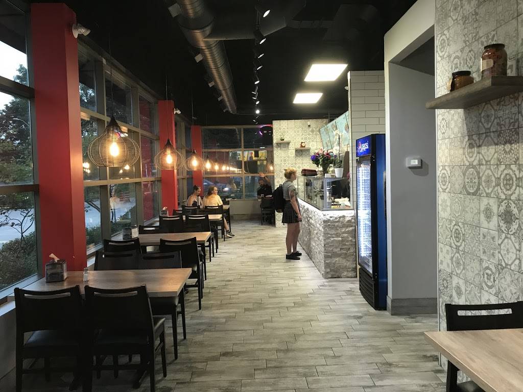 Tahinis Restaurant | restaurant | 595 Fanshawe Park Rd W, London, ON N6G 5B3, Canada | 5196011044 OR +1 519-601-1044