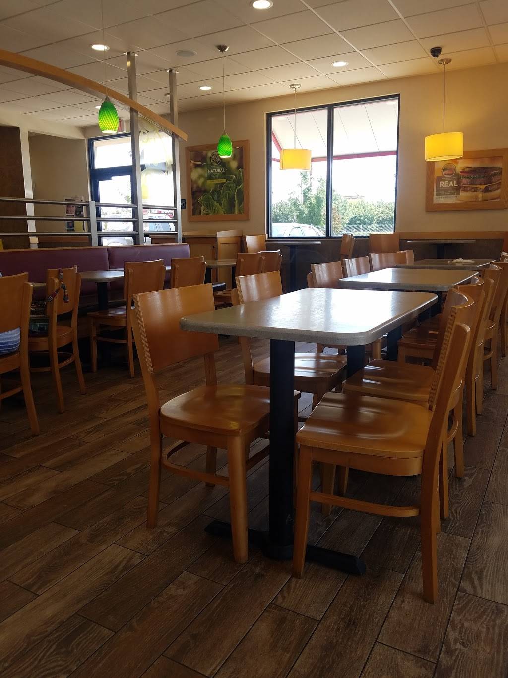 Wendys | restaurant | 1580 E Noble Ave, Visalia, CA 93292, USA | 5597397258 OR +1 559-739-7258