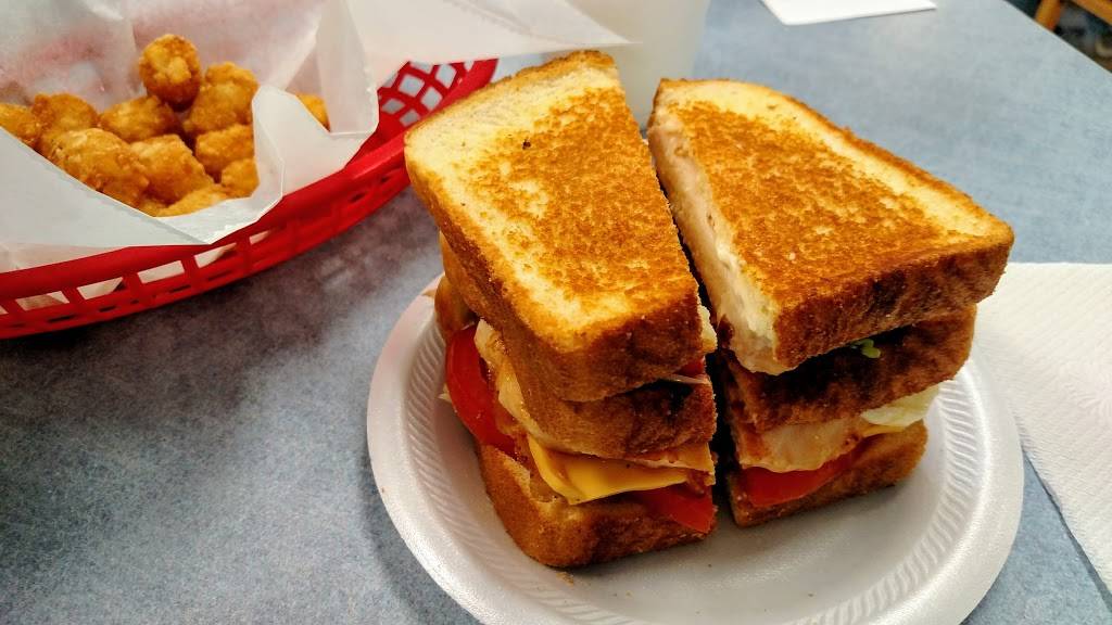 Clover Grill | restaurant | 837 Bethel St, Clover, SC 29710, USA | 8032228990 OR +1 803-222-8990