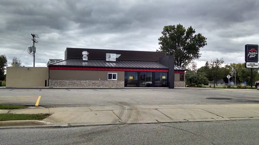 Pizza Hut | meal takeaway | 1821 N Superior Ave, Tomah, WI 54660, USA | 6083727991 OR +1 608-372-7991