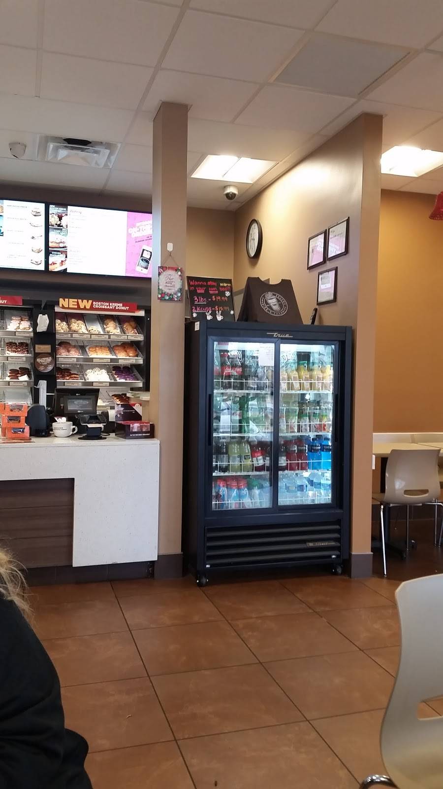 Dunkin | cafe | 3033 Solomons Island Rd, Edgewater, MD 21037, USA | 4109561176 OR +1 410-956-1176