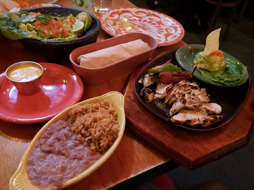 Lupe Tortilla | restaurant | 15801 Southwest Fwy, Sugar Land, TX 77478, USA | 2812657500 OR +1 281-265-7500