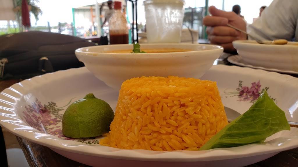 El Tiburon Seafood & Take Out | restaurant | 3391 W Sunrise Blvd, Lauderhill, FL 33311, USA | 9547652321 OR +1 954-765-2321