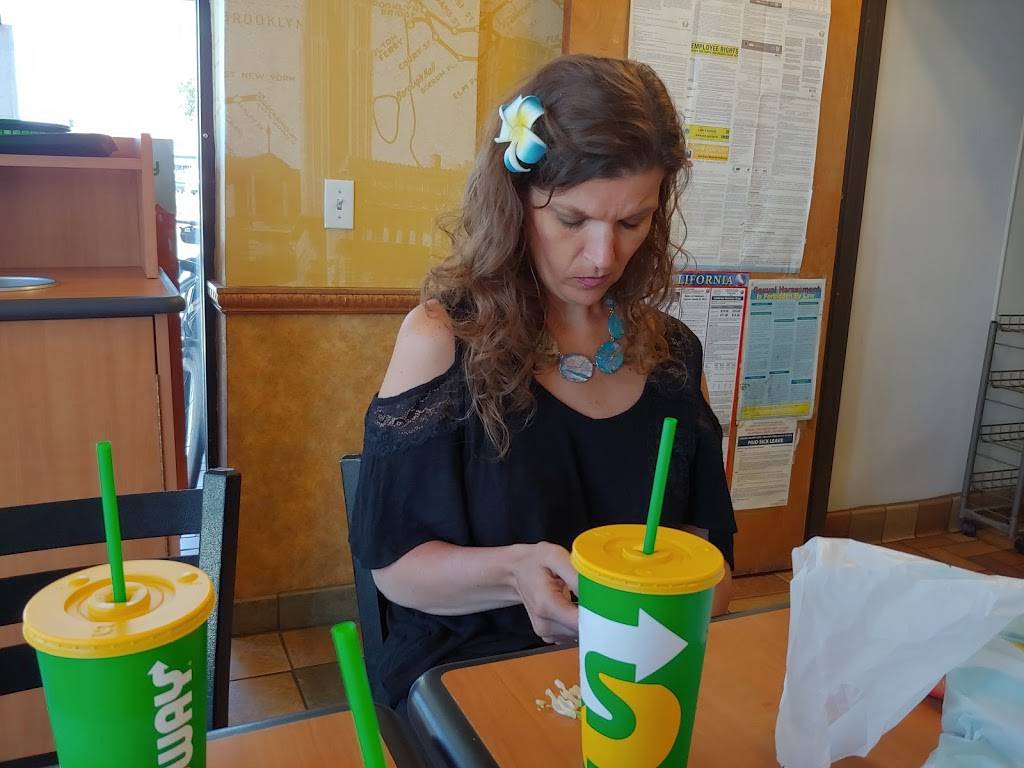 Subway Restaurants | restaurant | 914 Pacific Coast Hwy, Seal Beach, CA 90740, USA | 5624931923 OR +1 562-493-1923