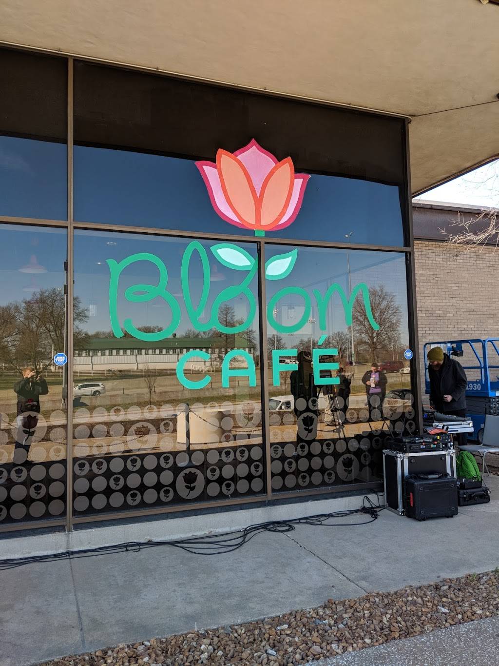 Bloom Café | restaurant | 5200 Oakland Ave, St. Louis, MO 63110, USA | 3146525666 OR +1 314-652-5666