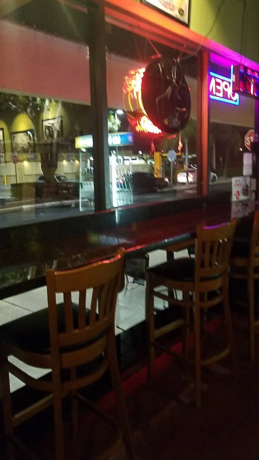 Annies Pizza & Subs | meal takeaway | 2524 FL-7, Pompano Beach, FL 33063, USA | 9549705117 OR +1 954-970-5117