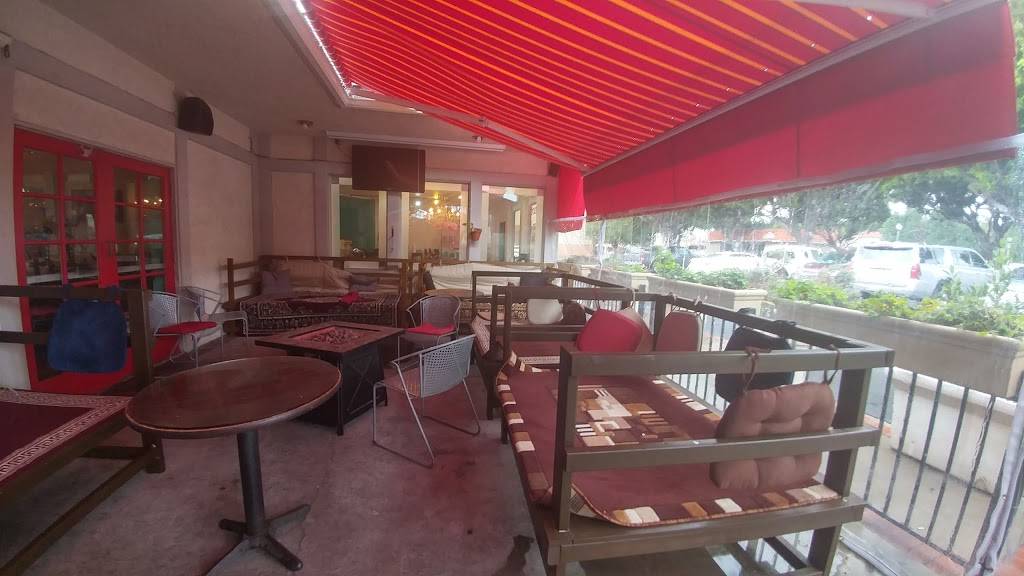 Moreys Place | restaurant | 303 El Camino Real, Tustin, CA 92780, USA | 7144862528 OR +1 714-486-2528