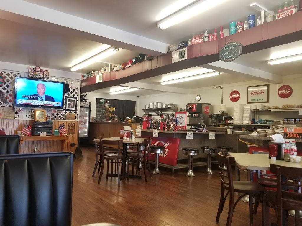 Hopes Cafe On The Boulevard | cafe | 3327 Garden City Blvd SE, Roanoke, VA 24014, USA | 5404272200 OR +1 540-427-2200