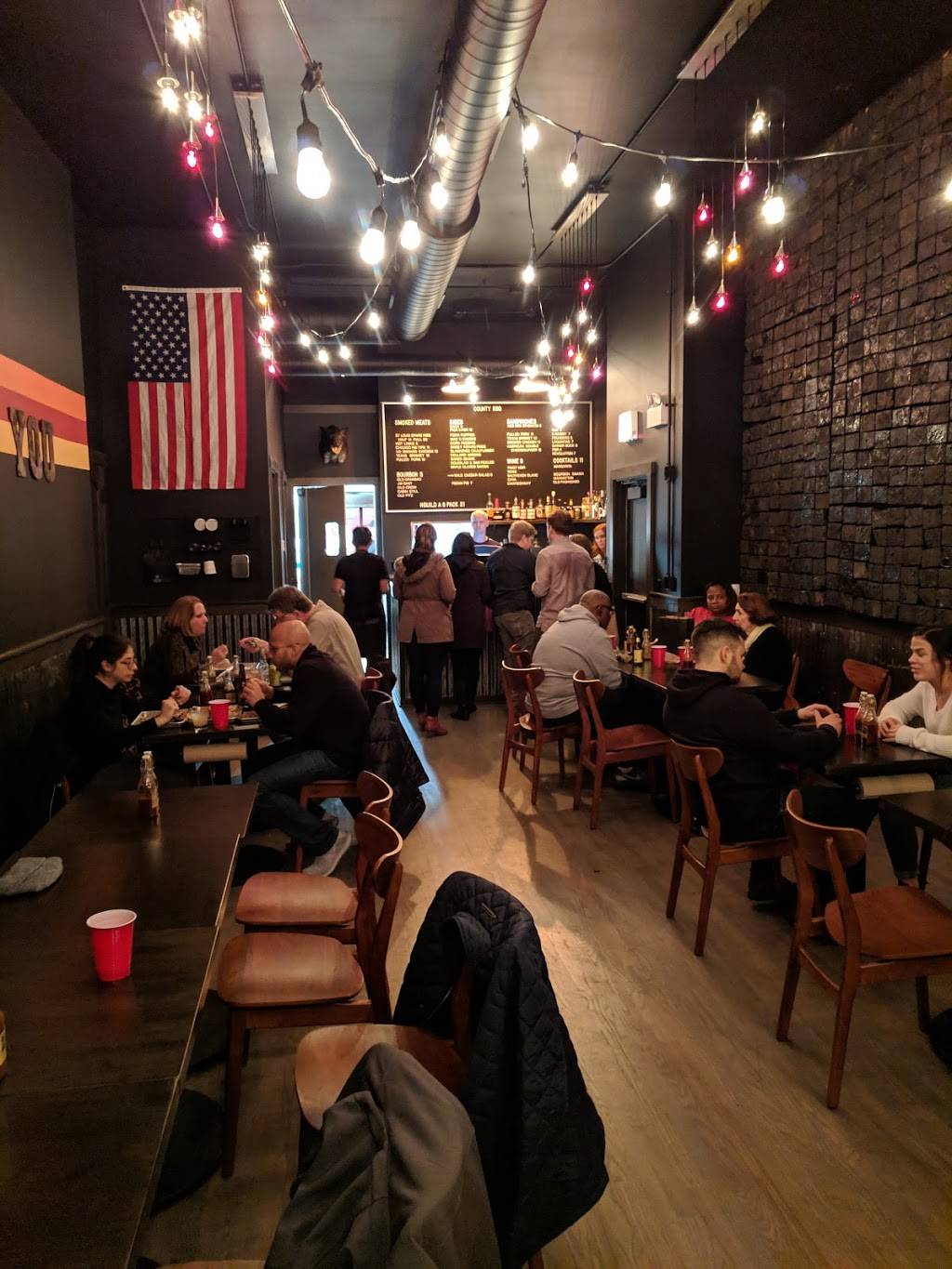 County Barbeque | restaurant | 1352 W Taylor St, Chicago, IL 60607, USA | 3122650836 OR +1 312-265-0836