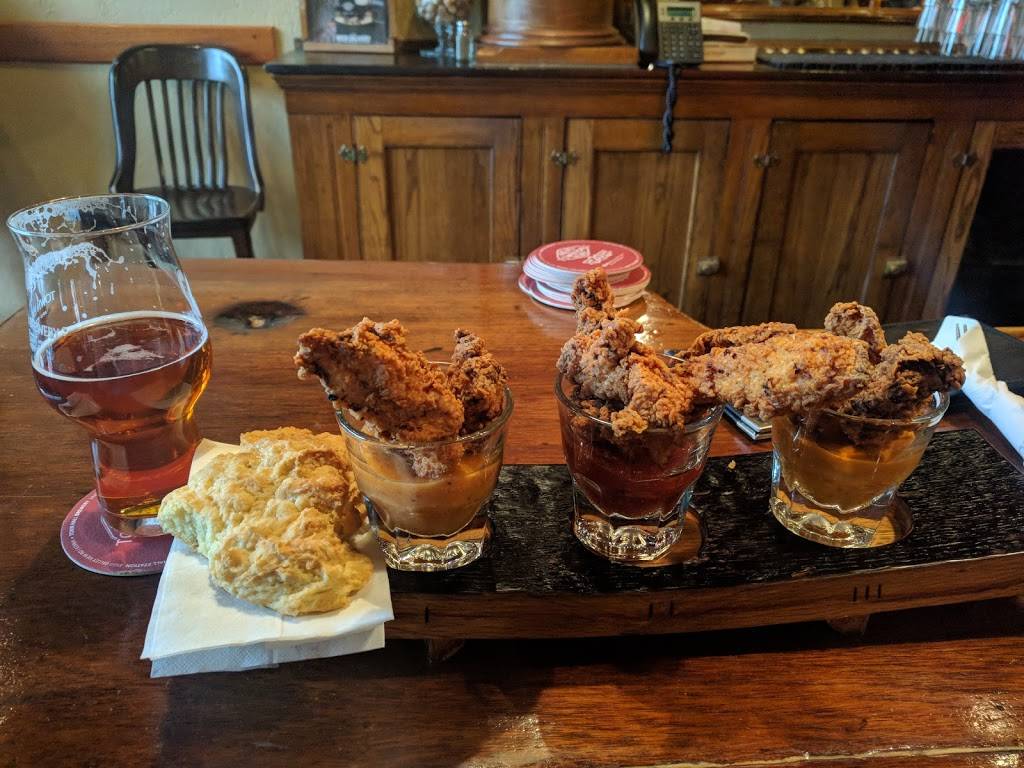 Town Hall Tap | restaurant | 4810 Chicago Ave, Minneapolis, MN 55417, USA | 6127677307 OR +1 612-767-7307