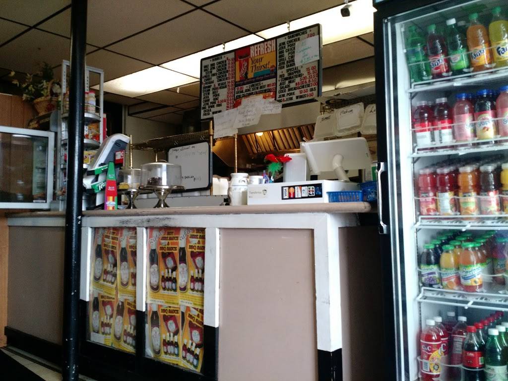 Carls Barbeque & Jerk | restaurant | 285 Silver Ln, East Hartford, CT 06118, USA | 8605683644 OR +1 860-568-3644