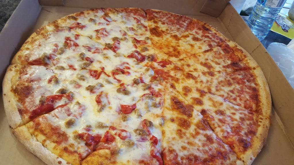 Best Pizza In Town | restaurant | 1100 Davis Dr, Newmarket, ON L3Y 8W8, Canada | 9058368200 OR +1 905-836-8200