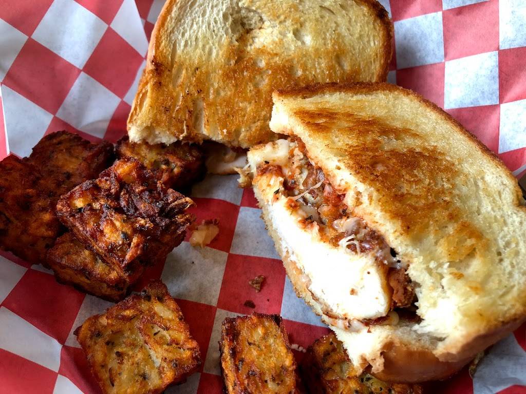 Scratch Kitchen & Catering | restaurant | 88 Broadway, Newport, RI 02840, USA | 4018494782 OR +1 401-849-4782