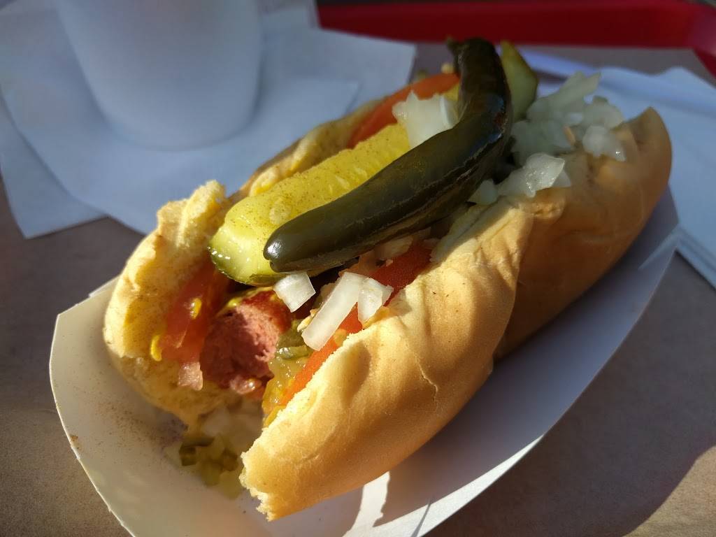 Luckys Dog House | meal takeaway | 215 N Moorpark Rd, Thousand Oaks, CA 91360, USA | 8054491745 OR +1 805-449-1745