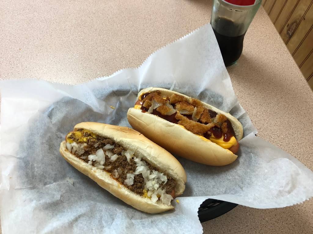 Weir Dogs | meal takeaway | 4850, 69 W Water St, Taunton, MA 02780, USA | 5088230616 OR +1 508-823-0616