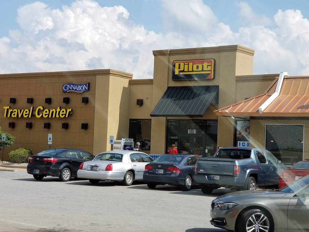 Pilot Travel Center | restaurant | 1851 W 400 N, Shelbyville, IN 46176, USA | 3173928771 OR +1 317-392-8771