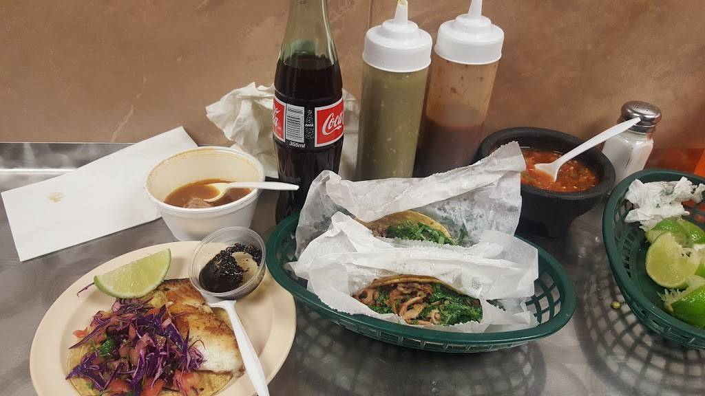 Taqueria Traspasada 2 | restaurant | 811 N Ashland Ave, Chicago, IL 60657, USA | 3128502069 OR +1 312-850-2069