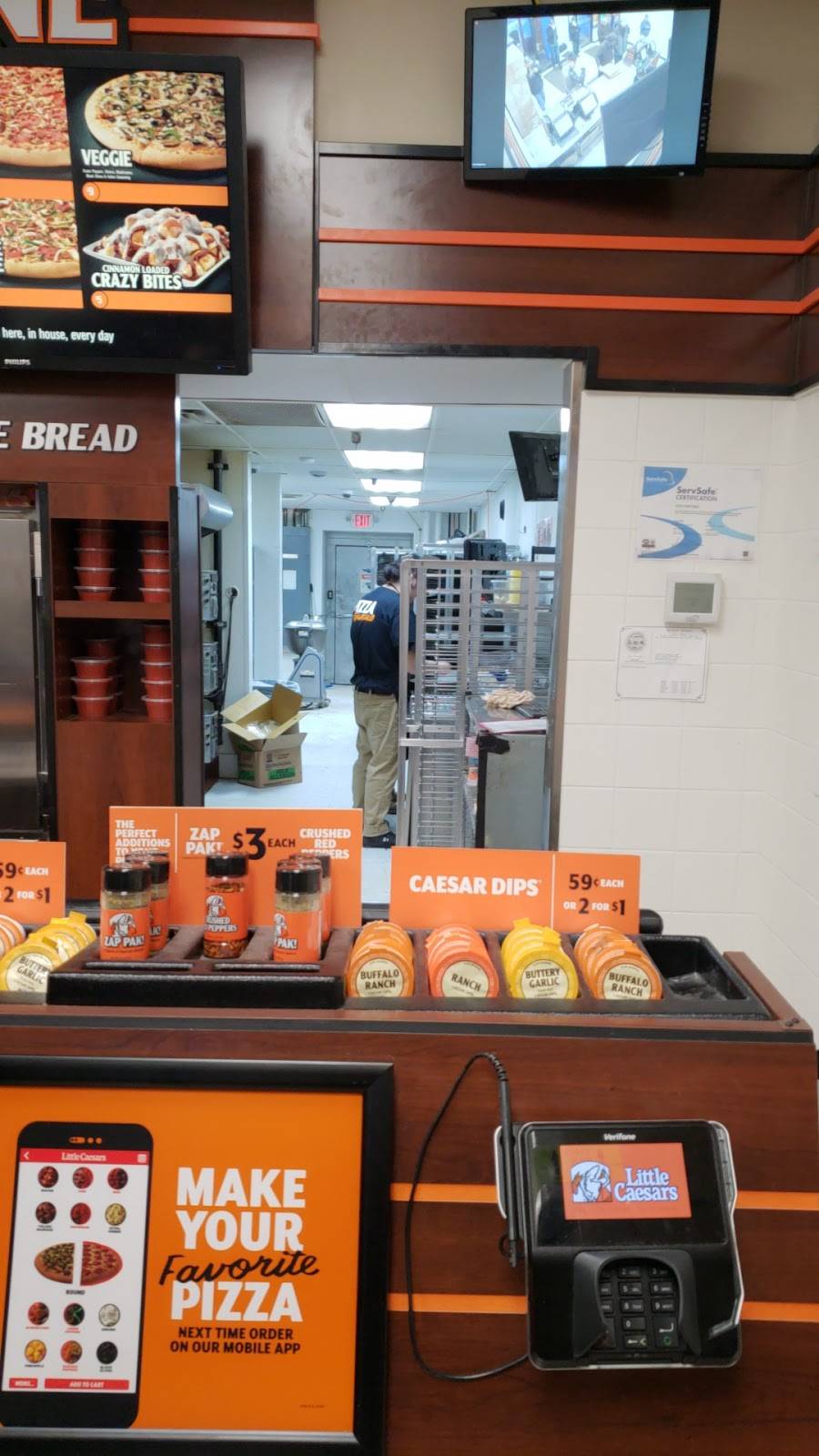 Little Caesars Pizza | meal takeaway | 2976 S Chase Ave, Milwaukee, WI 53207, USA | 4144810500 OR +1 414-481-0500