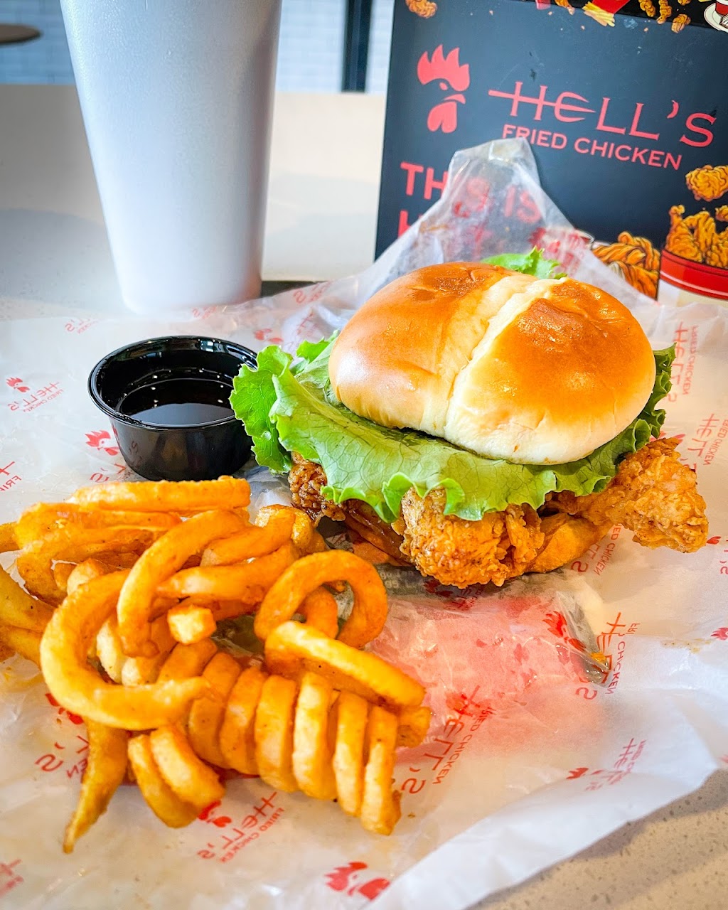 Hells Fried Chicken | restaurant | 7402 Broadview Rd, Parma, OH 44131, USA | 2162648091 OR +1 216-264-8091