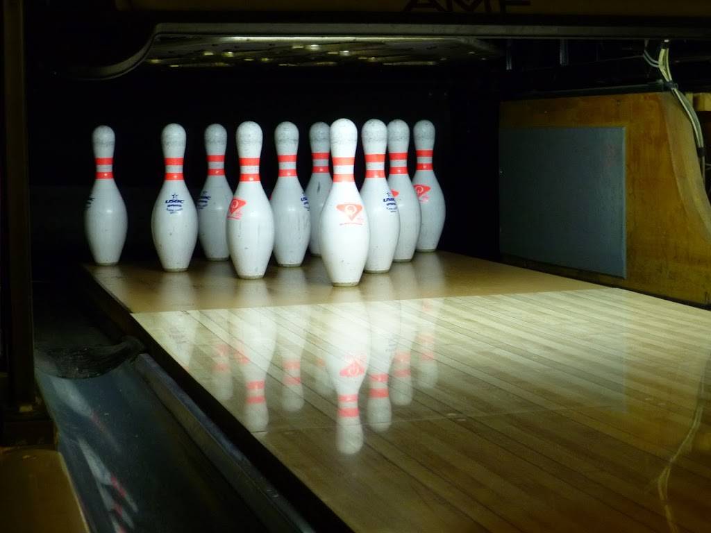 Rainbow Lanes Inc | meal takeaway | 38656 W Red Arrow Hwy, Paw Paw, MI 49079, USA | 2696574870 OR +1 269-657-4870