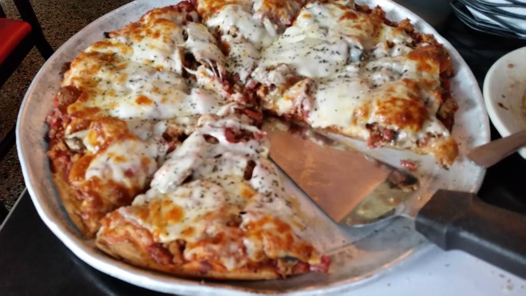 Iarias Italian Restaurant | restaurant | 317 S College Ave, Indianapolis, IN 46202, USA | 3176387706 OR +1 317-638-7706