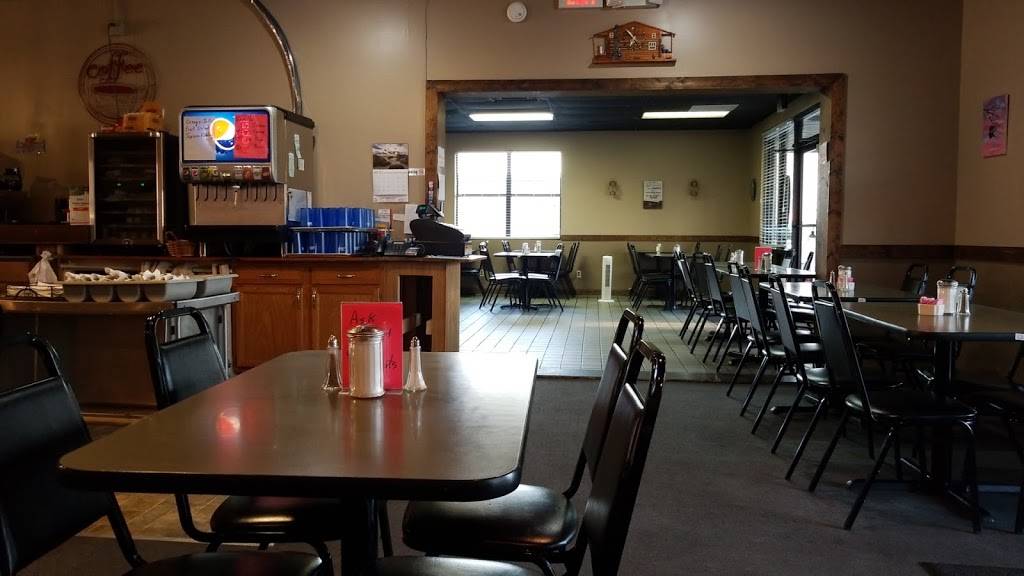 Beverlys Country Kitchen | restaurant | 1050 Hendricks Store Rd, Moneta, VA 24121, USA | 5402974570 OR +1 540-297-4570