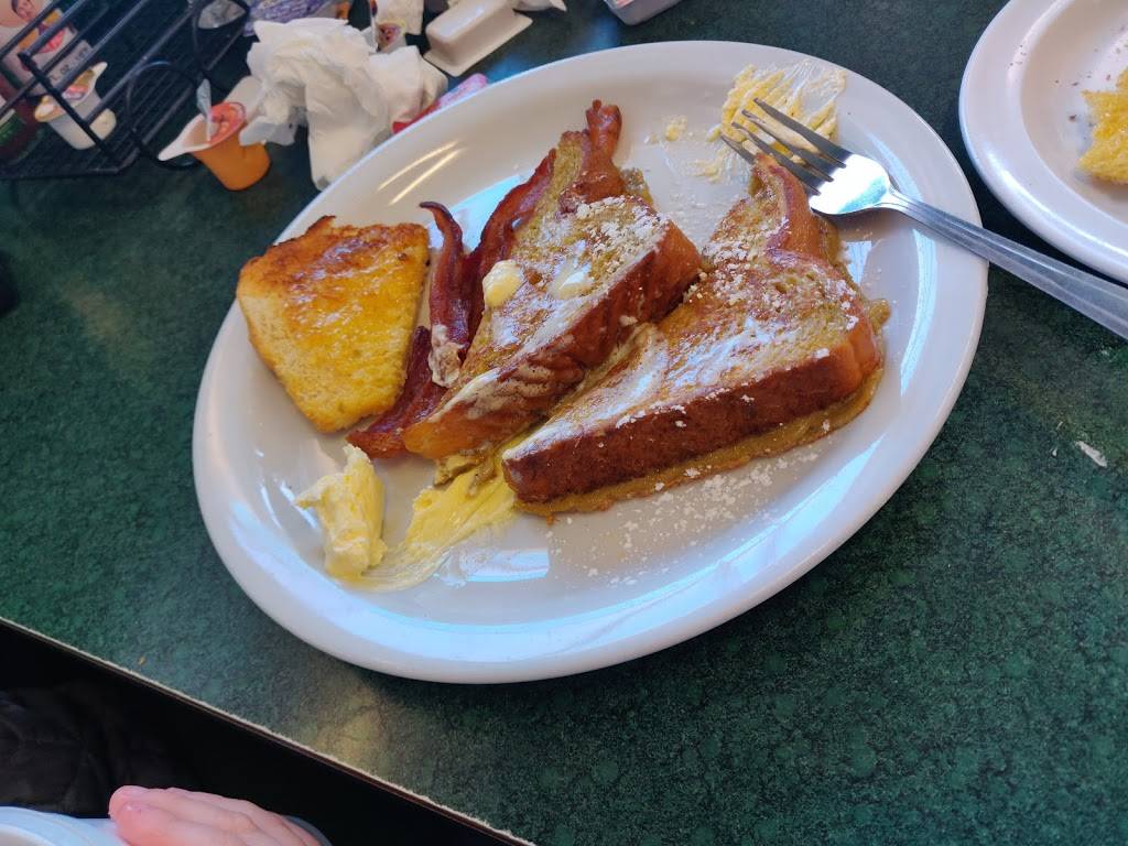 Jerry’s Cafe | restaurant | 15555 Main St, Hesperia, CA 92345, USA | 7609954167 OR +1 760-995-4167