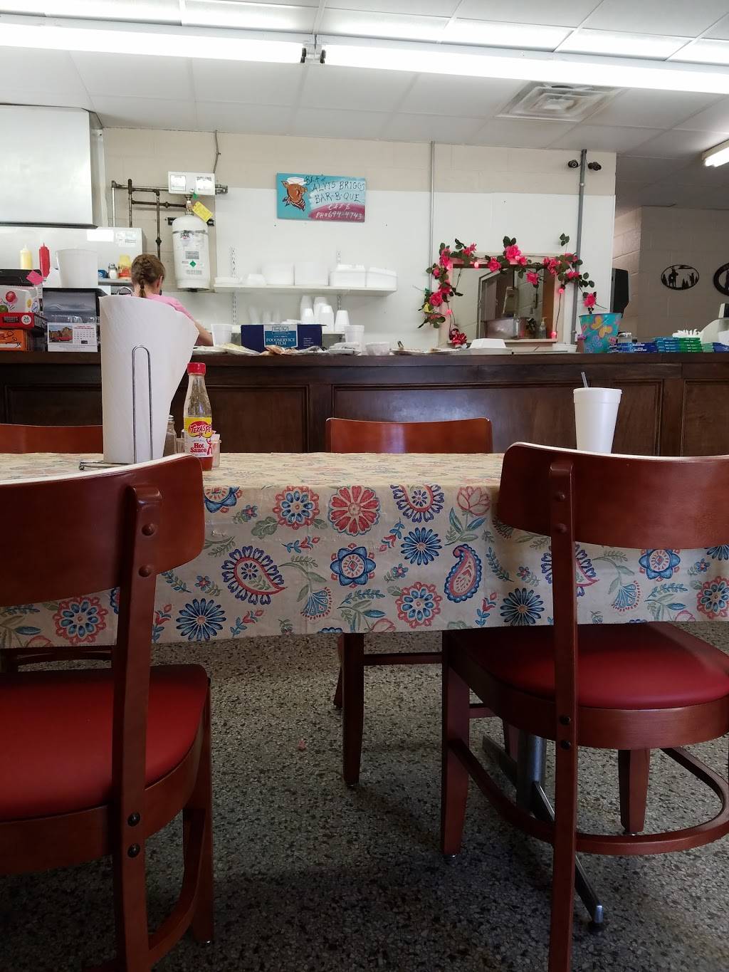 Briggs Bar-B-Que & Grill | restaurant | 989 E St Main, Yanceyville, NC 27379, USA | 3366944743 OR +1 336-694-4743