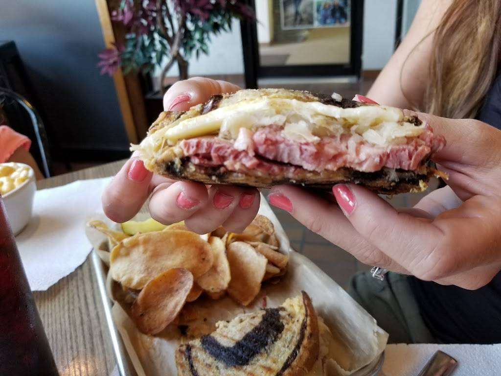 Tap Room 32 | restaurant | 140 W Main St, Gaylord, MI 49735, USA | 9897488552 OR +1 989-748-8552