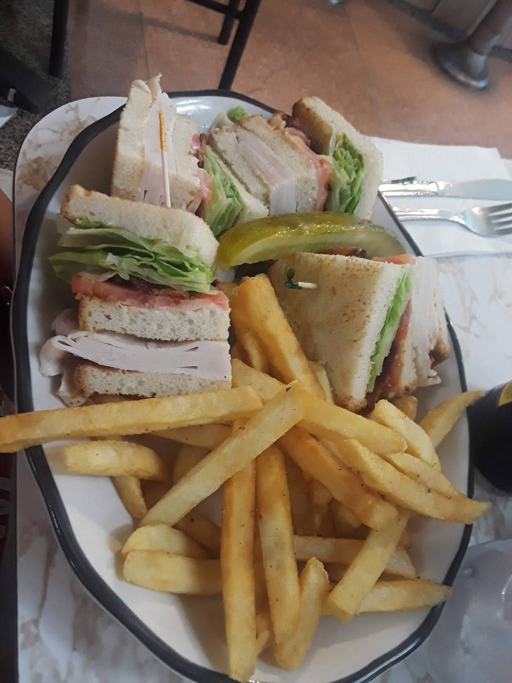 Cosmos | restaurant | 726 E Tremont Ave, Bronx, NY 10457, USA | 7182991925 OR +1 718-299-1925