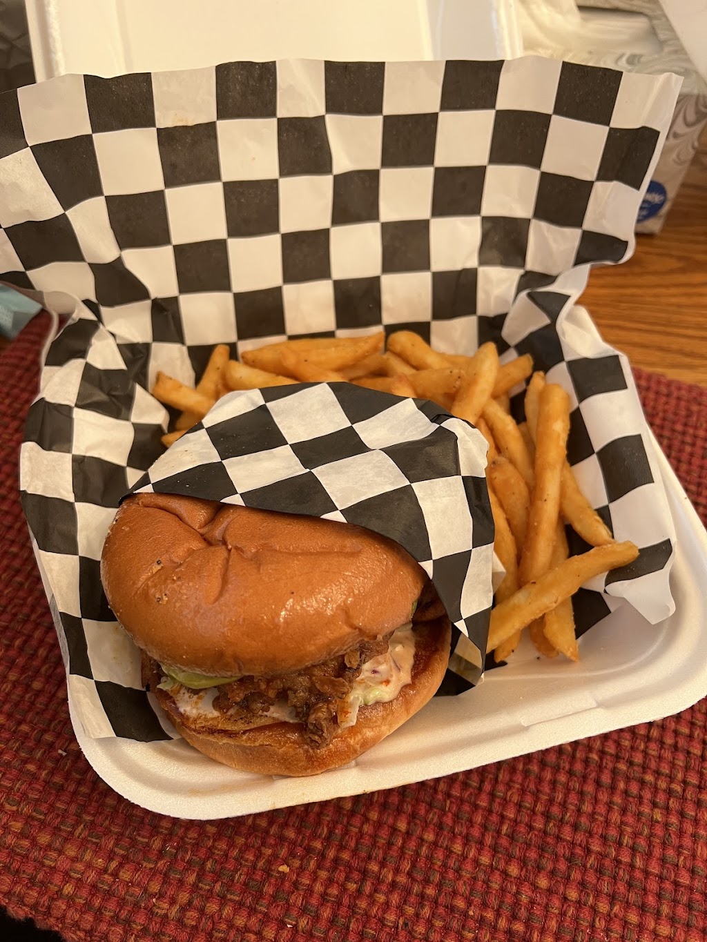 Fat Daddys HOT Chicken & Waffles | restaurant | 9363 Telegraph Rd, Redford Charter Twp, MI 48239, USA | 3137407790 OR +1 313-740-7790