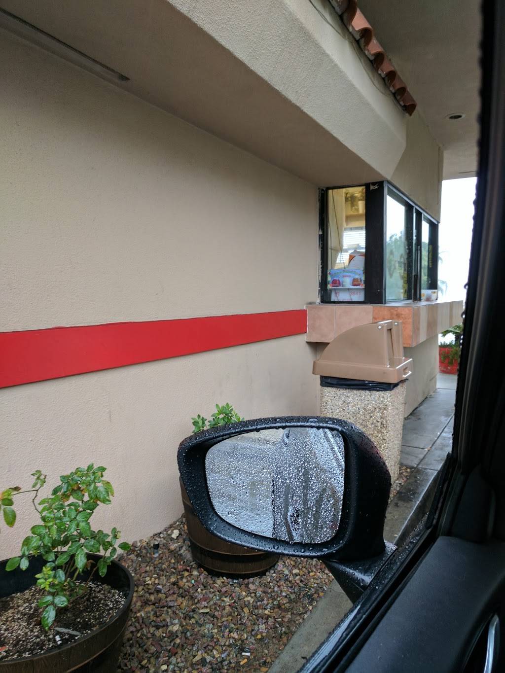 Eribertos Mexican Food | restaurant | 1805 Hacienda Dr, Vista, CA 92081, USA | 7607260665 OR +1 760-726-0665