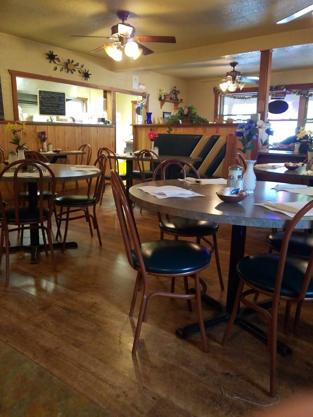 Colden Kitchen | restaurant | 8834 State Rd, Colden, NY 14033, USA | 7169419386 OR +1 716-941-9386