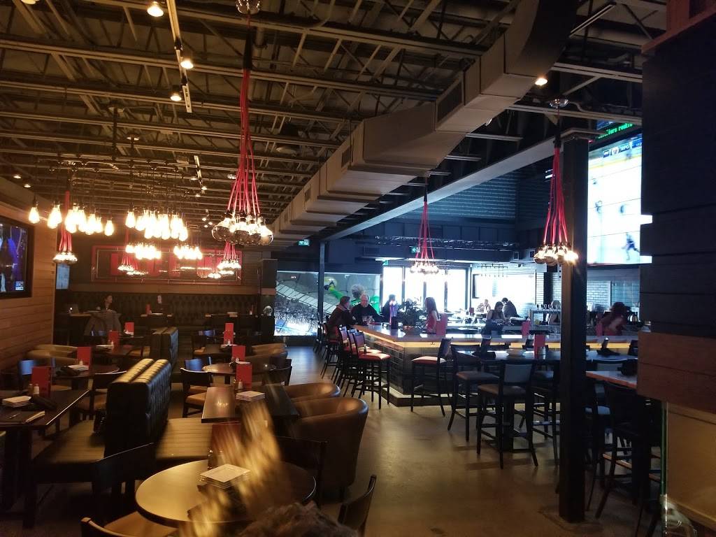 Shoeless Joes Sports Grill | restaurant | 89 King St, London, ON N6A 1C1, Canada | 5196016040 OR +1 519-601-6040