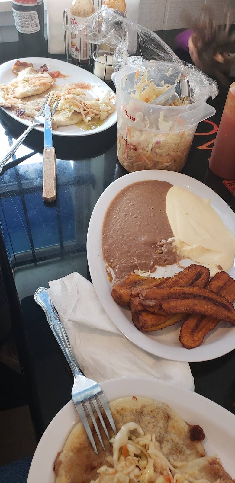 Rincon Salvadoreño | restaurant | 15155 Bellaire Blvd, Houston, TX 77083, USA | 4096655305 OR +1 409-665-5305