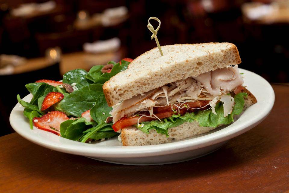 Minervas Restaurant & Bar | restaurant | 1405 Highway 71 N, Okoboji, IA 51355, USA | 7123325296 OR +1 712-332-5296